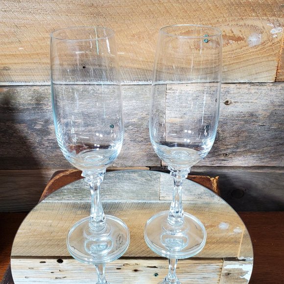 24% Lead Crystal Hand-Blown Glass Champagne Flutes - Pair - 6-Sided Stem - #2 - Picture 3 of 8